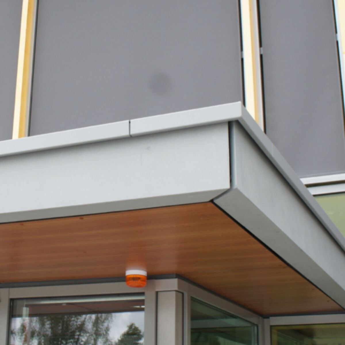 Classical Corner Piece